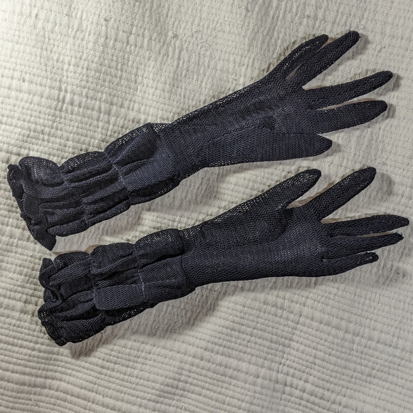 Vintage navy sheer lace dress gloves - Picture 2 of 8